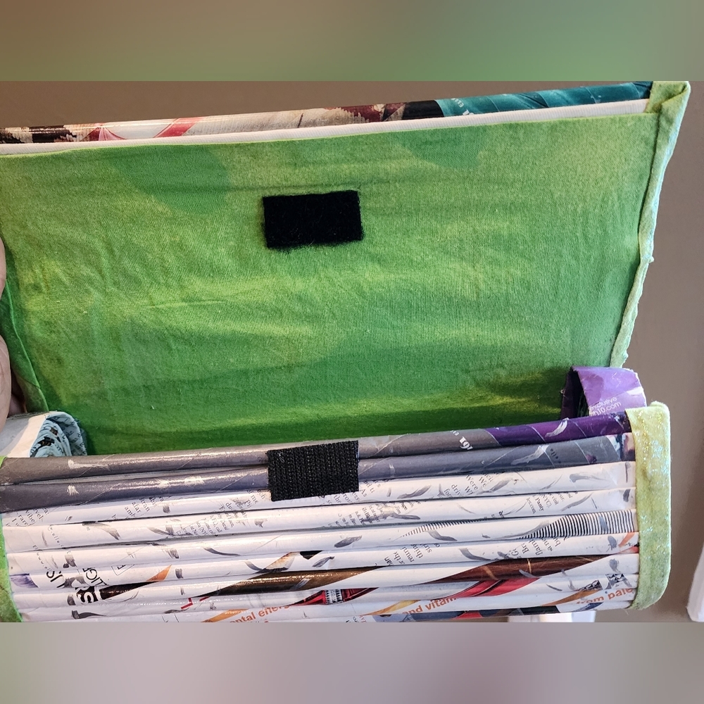 Upcycled magazine pages clutch. - Picture 2 of 5